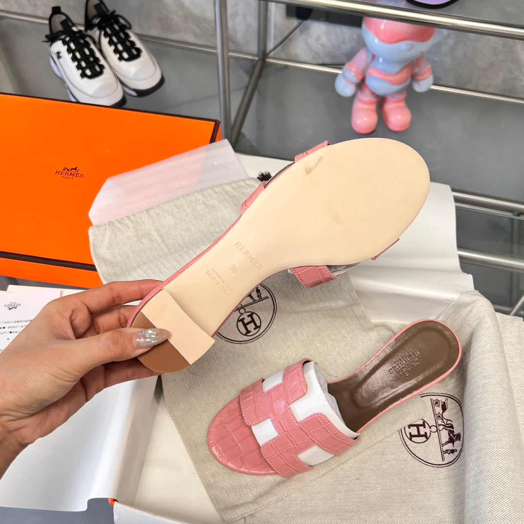 Sandale Hermes din piele crocodil