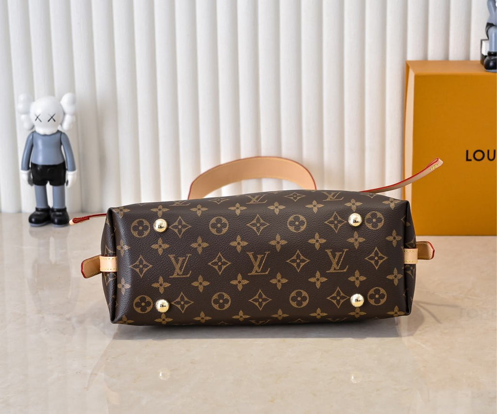 Louis Vuitton bag shoulder