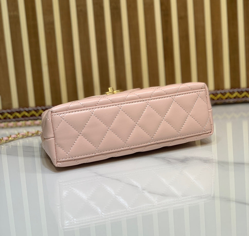 Kelly bag in powder pink