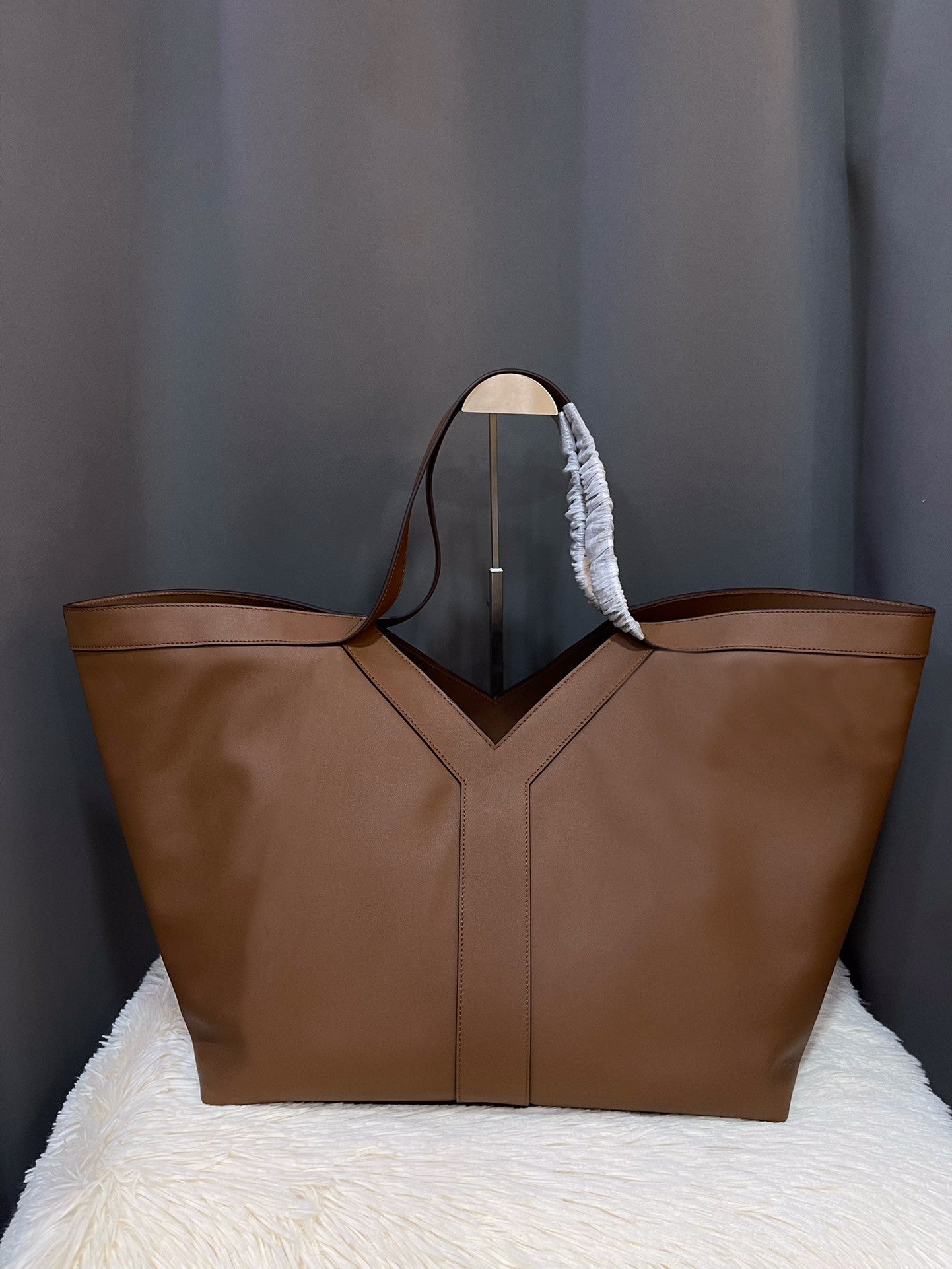 YSL Y tote in leather