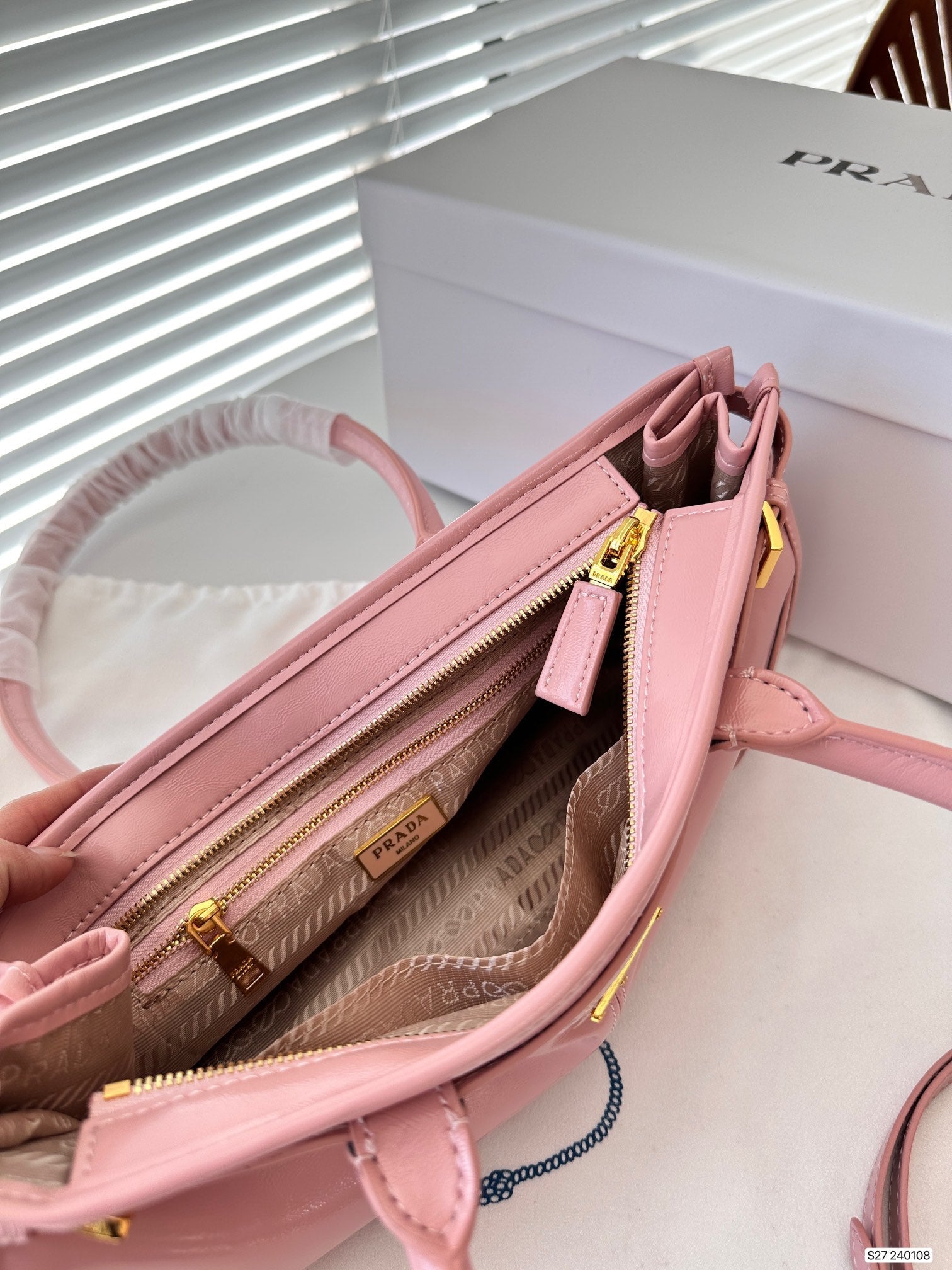 Prada Leather Handbag In Pink