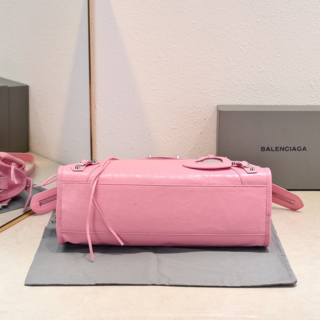 Balenciaga Le City Bag in Pink