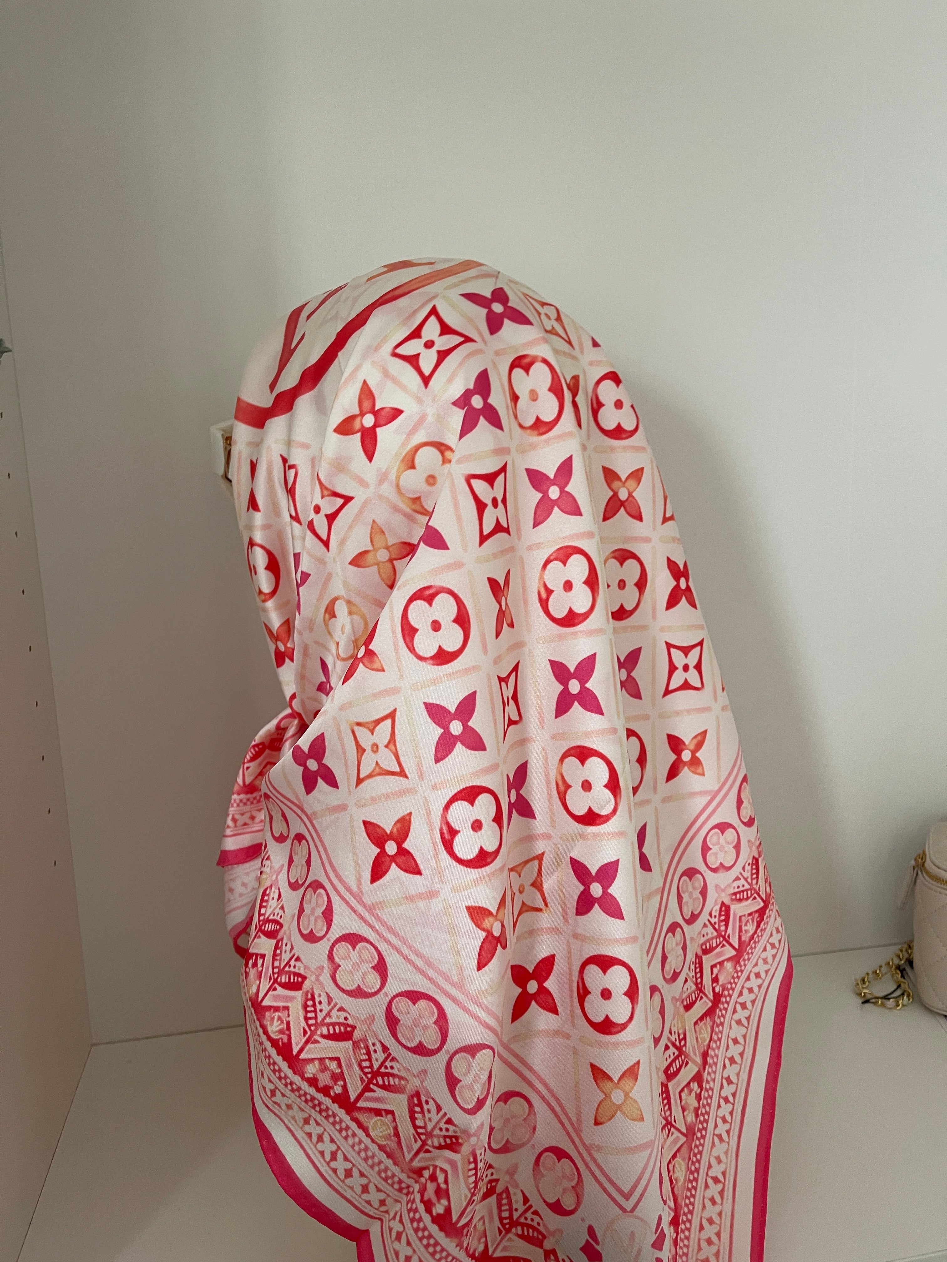 Louis Vuitton scarf pink
