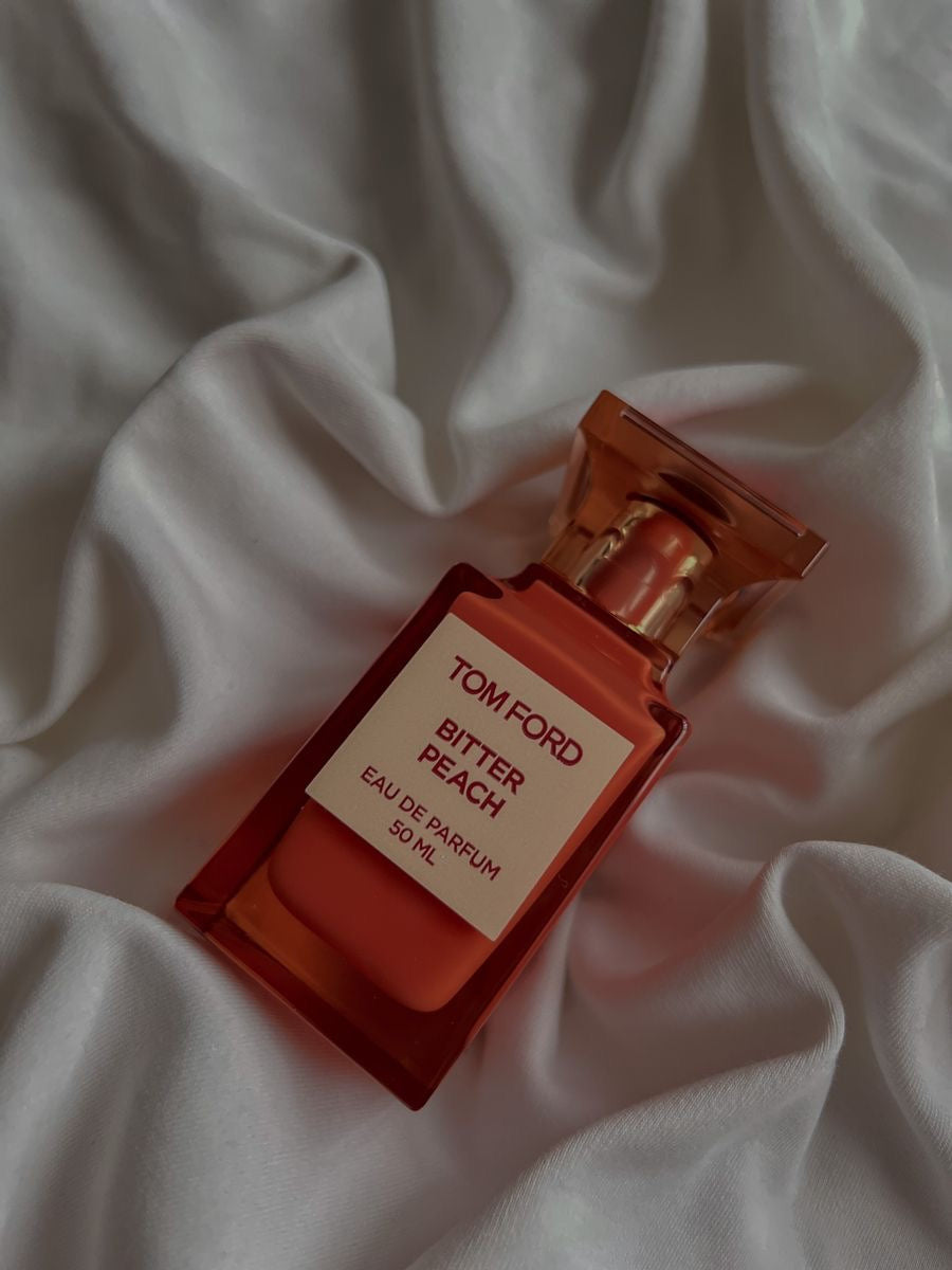 Parfum Tom Ford Piersică Bitter
