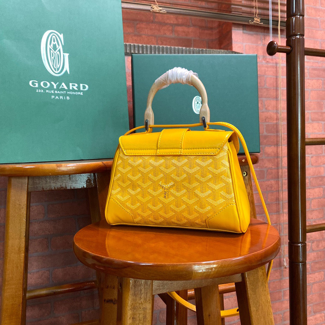 Goyard Saigon Bag In Yellow