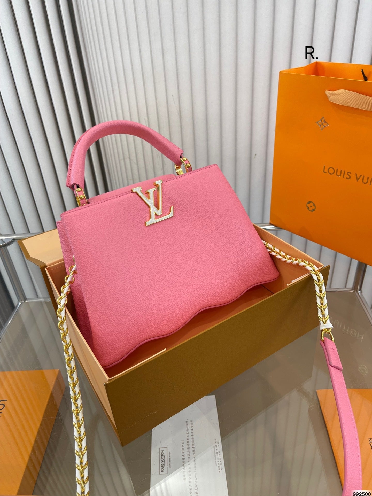 Geantă Louis Vuitton Capucines