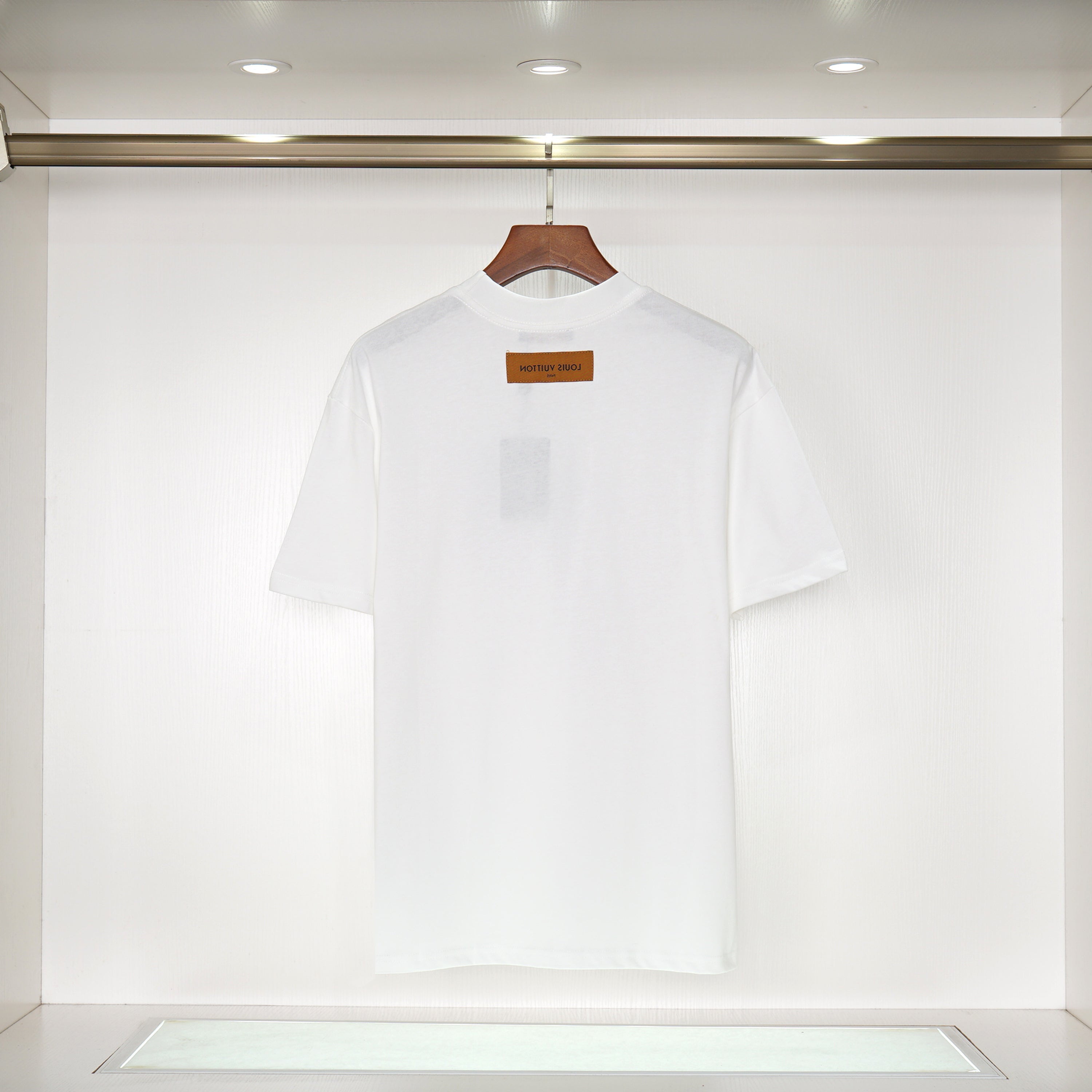 Tricou LV