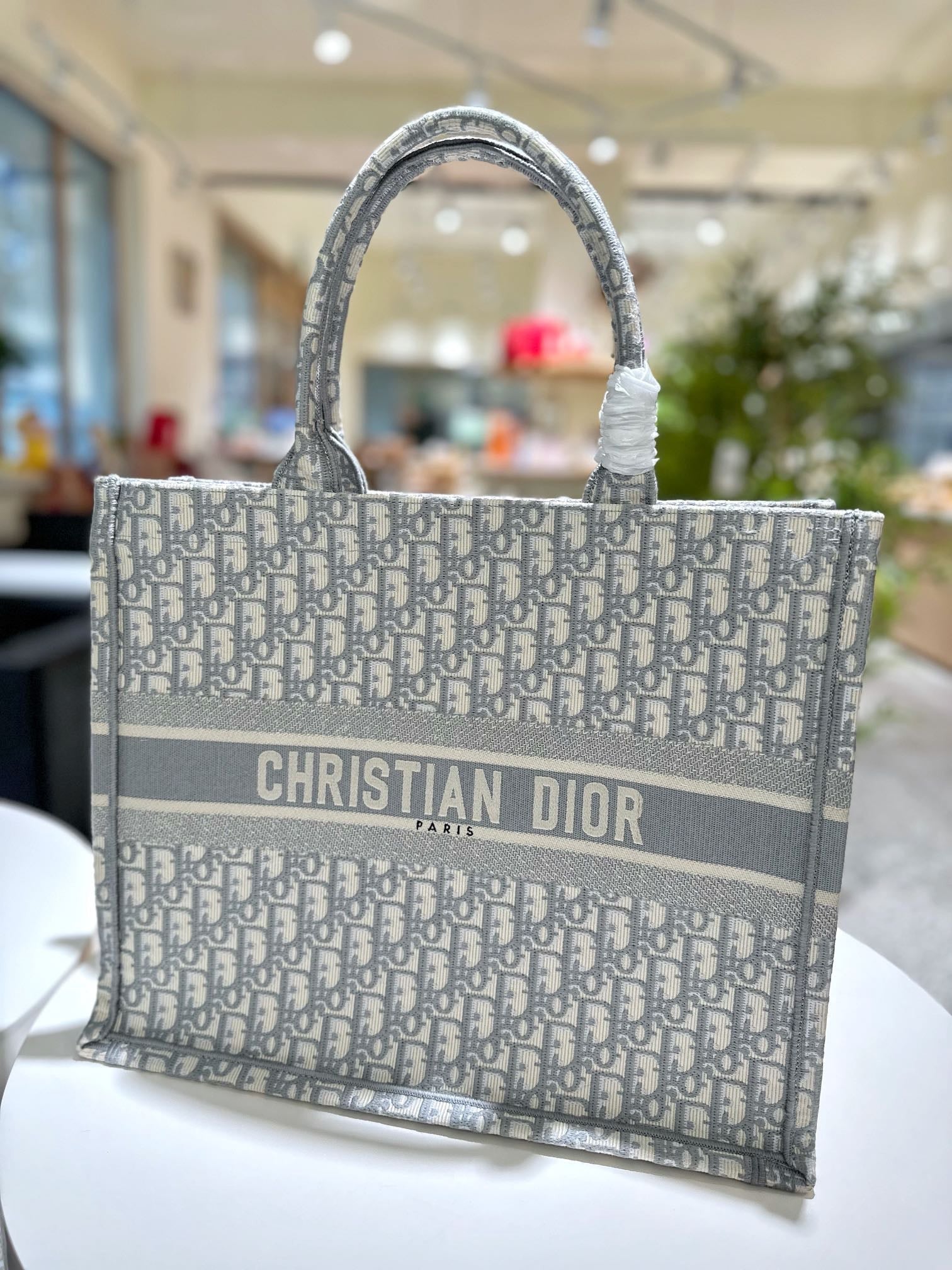 Dior Tote In Grey