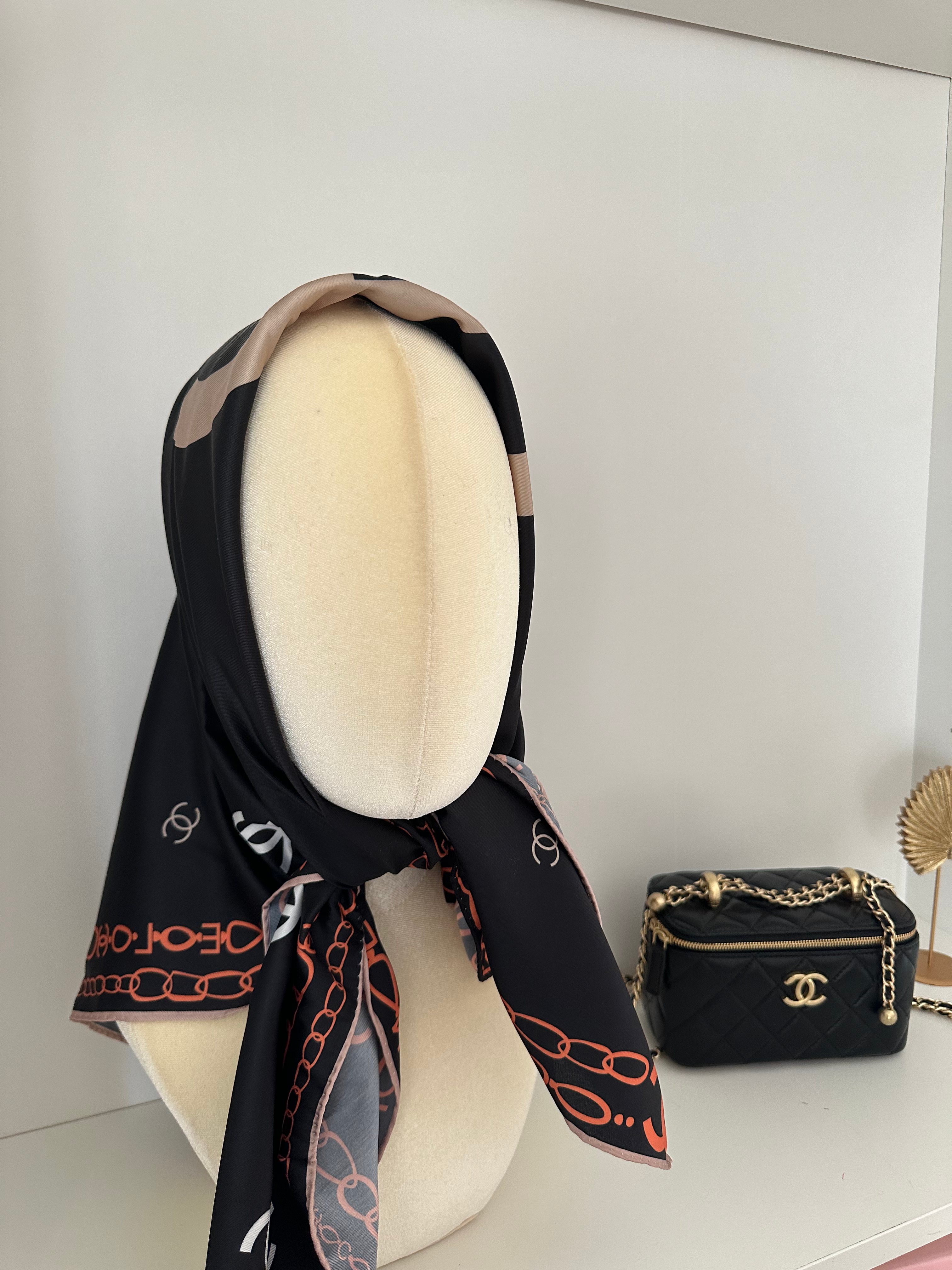 Scarf Chanel black