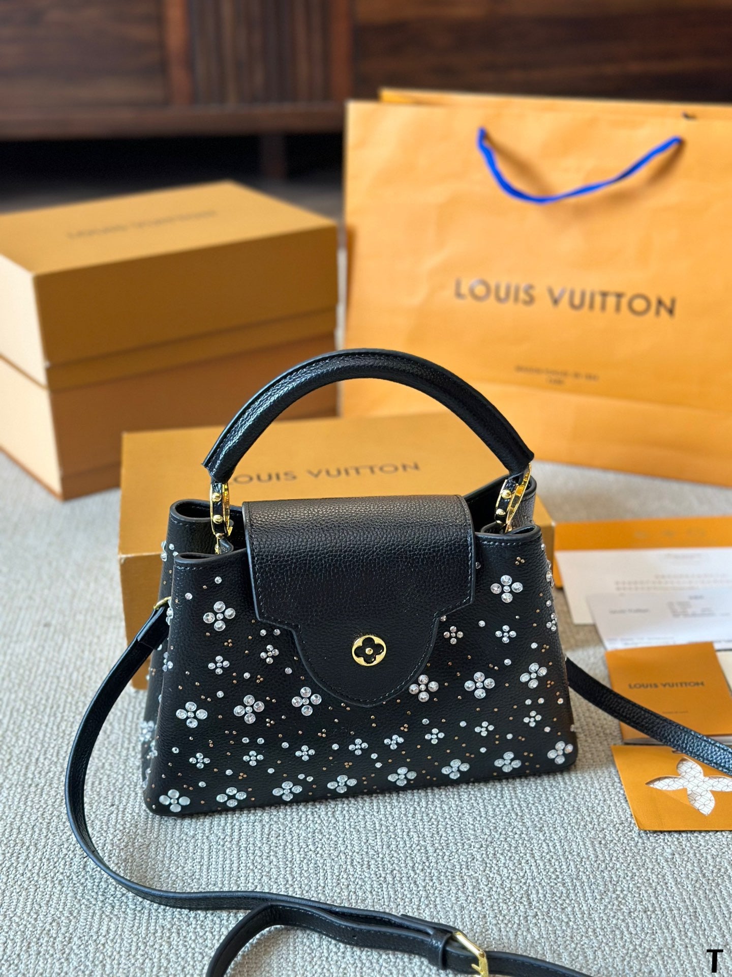 LV Capucines bag In black leather