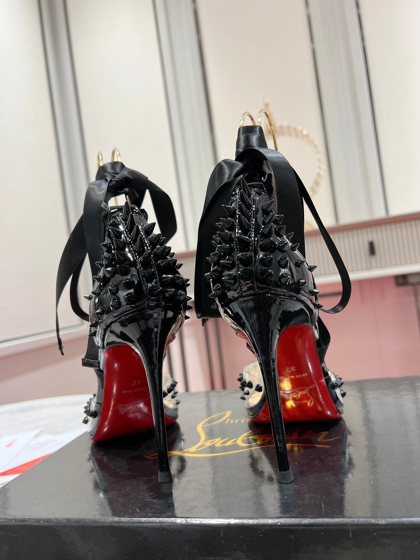 Pantofi Christian Louboutin