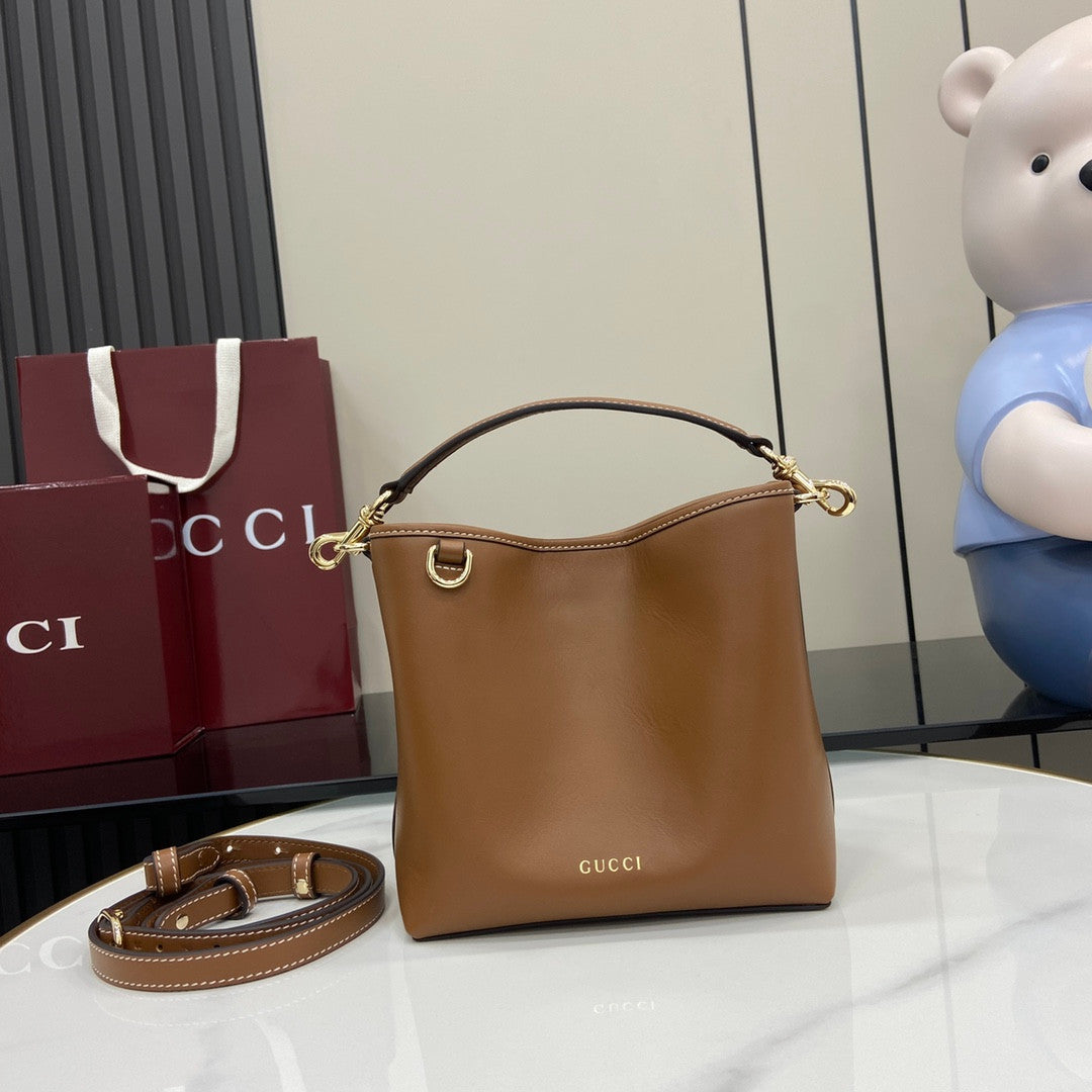 Gucci bucket bag