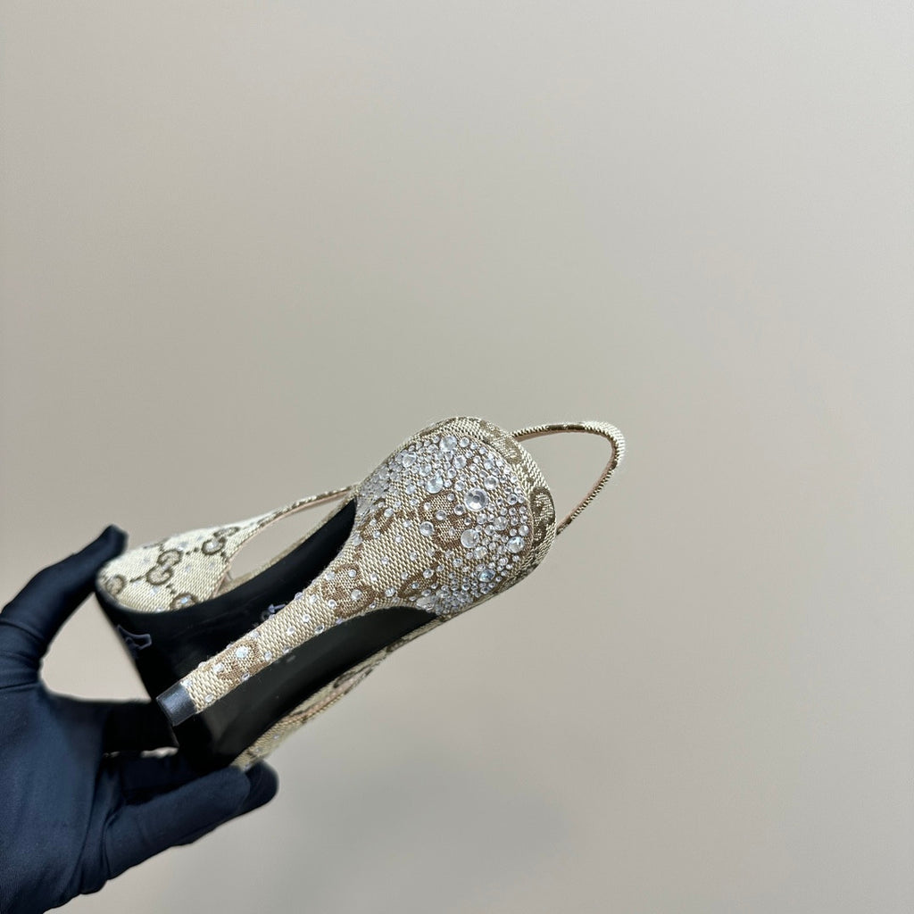 Copiază pantofii Gucci