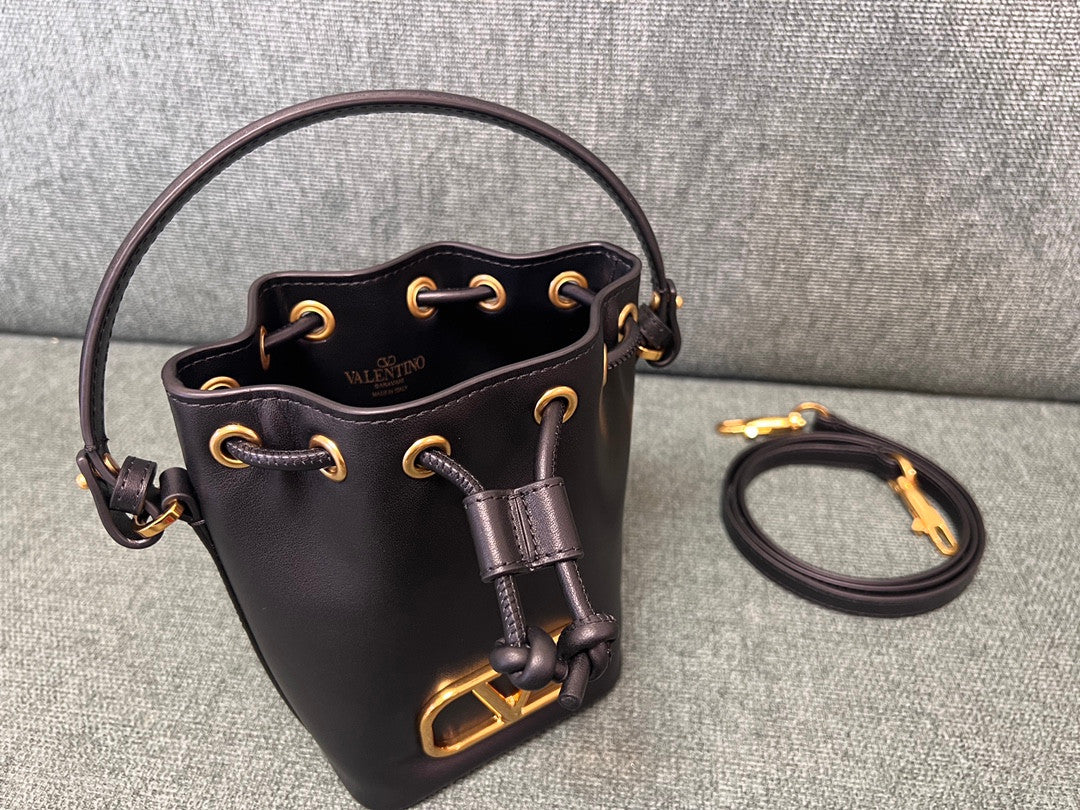 Valentino Garavani logo signature balck bag