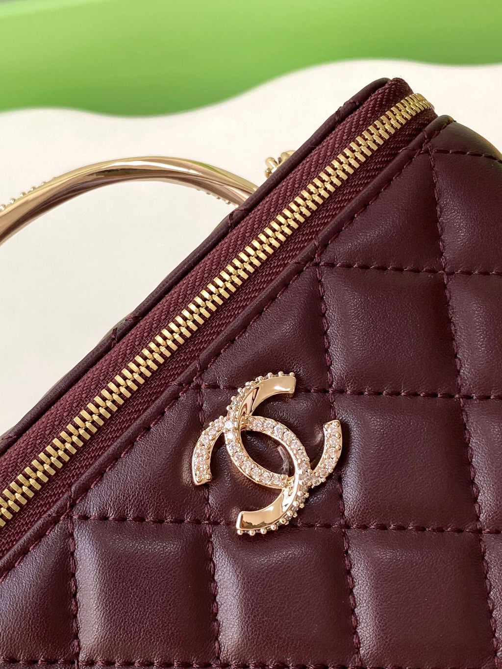 Chanel Vanity Bag Bordo