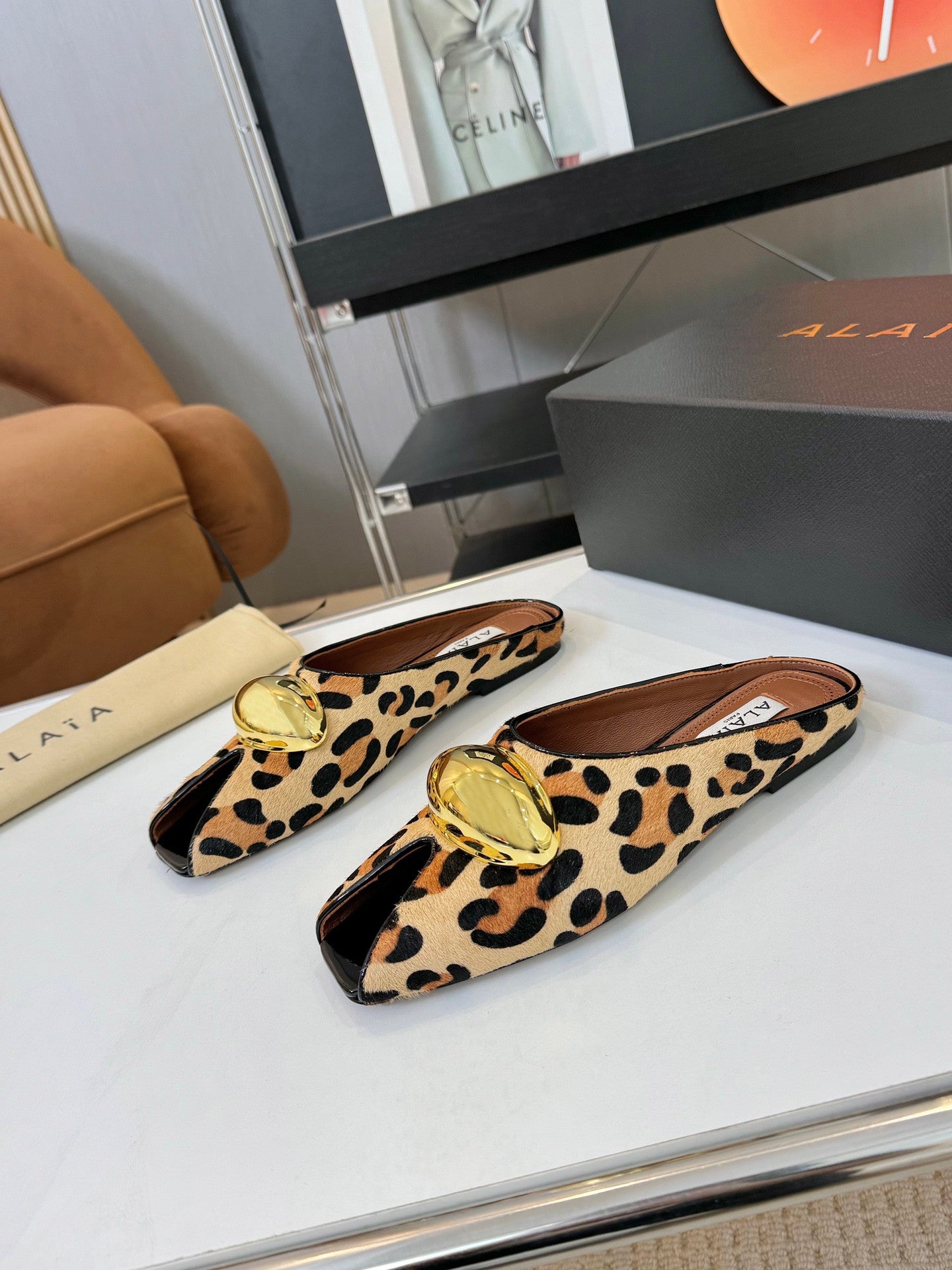 Alaia azzadine flats