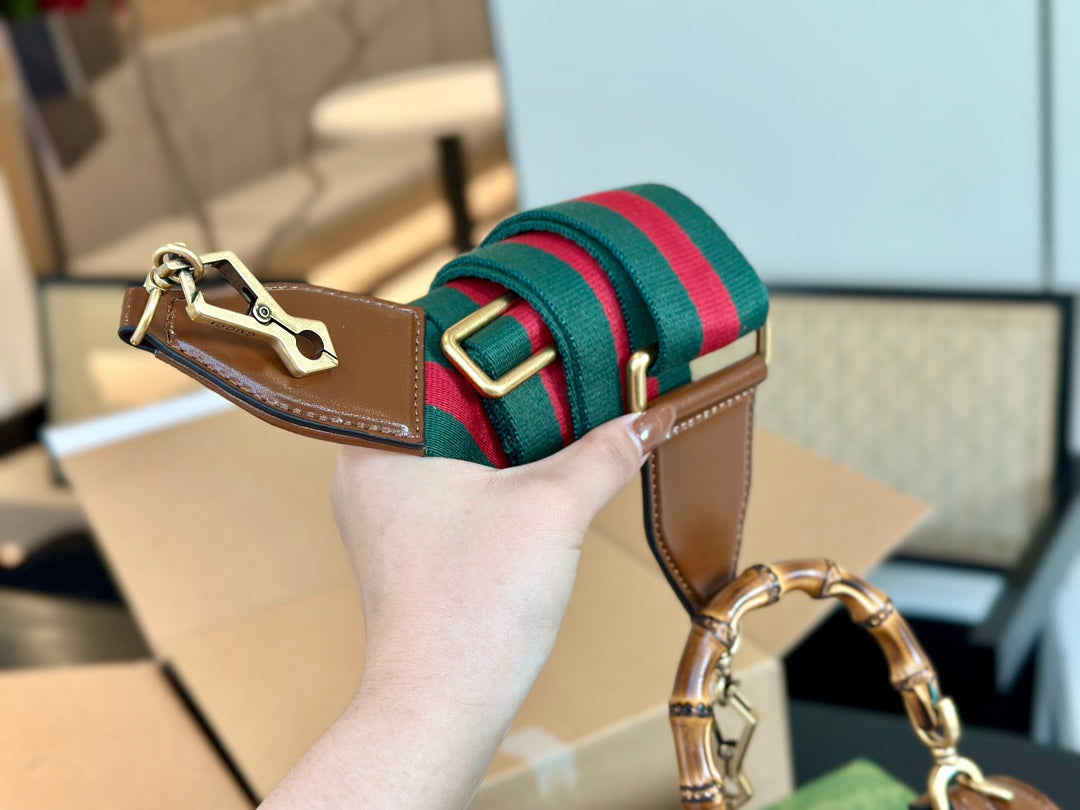 Gucci Diana Bag In Brown