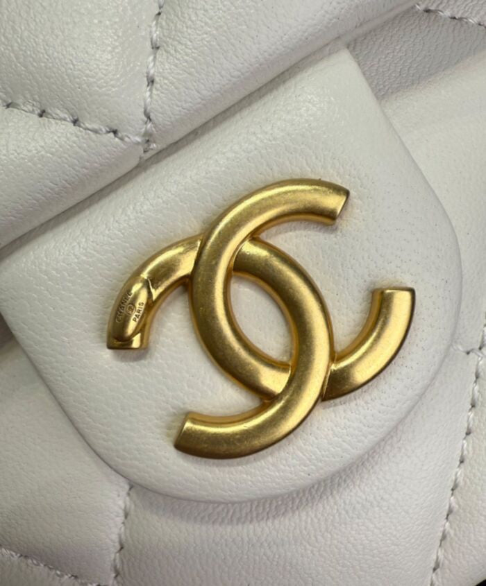 Chanel Hobo Bag Replica