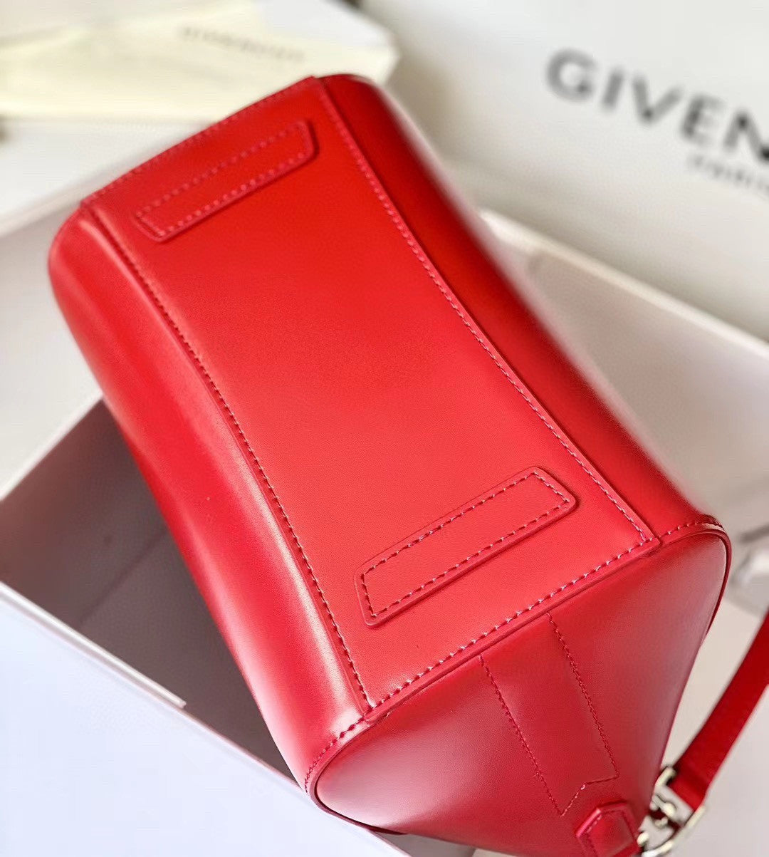 Givenchy Antigona bag red