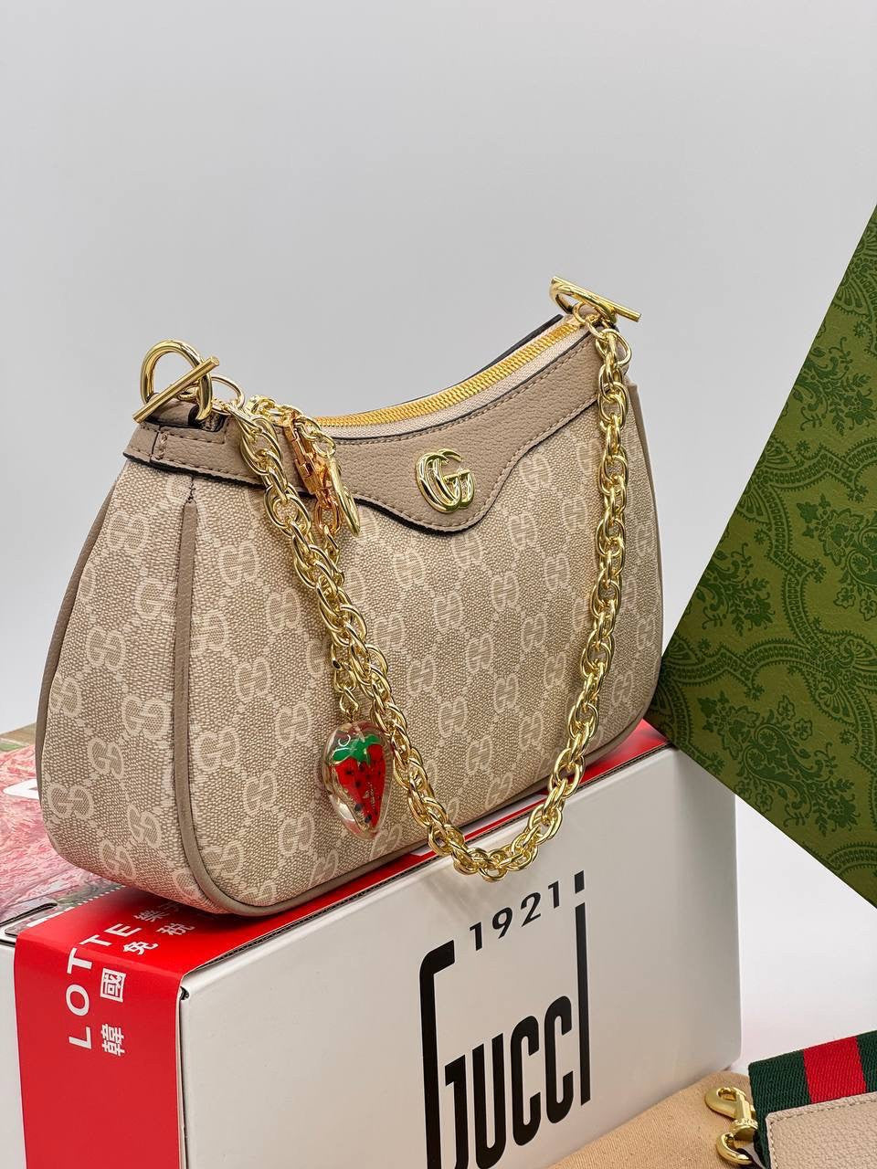 Gucci shoulder bag
