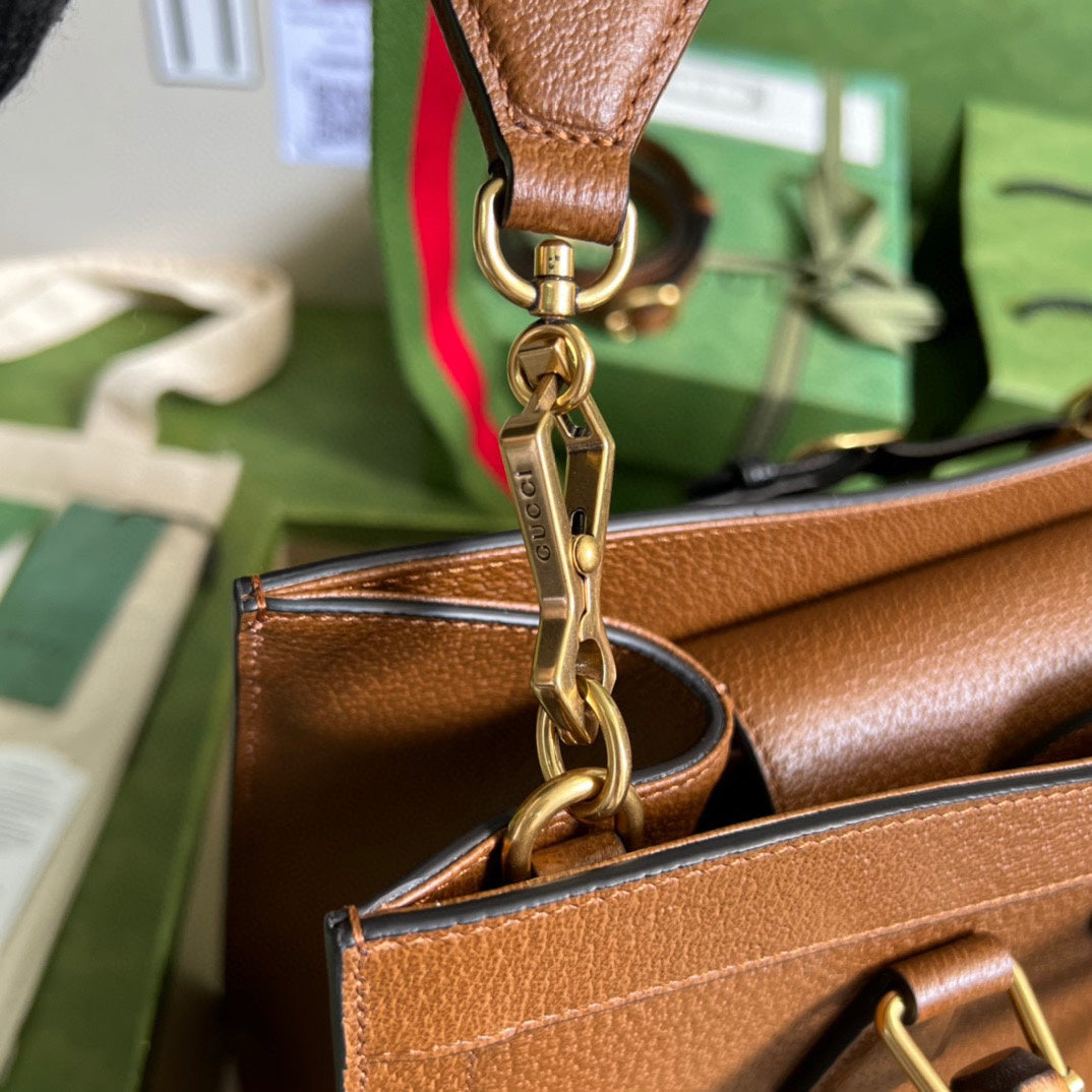Gucci Diana medium tote bag