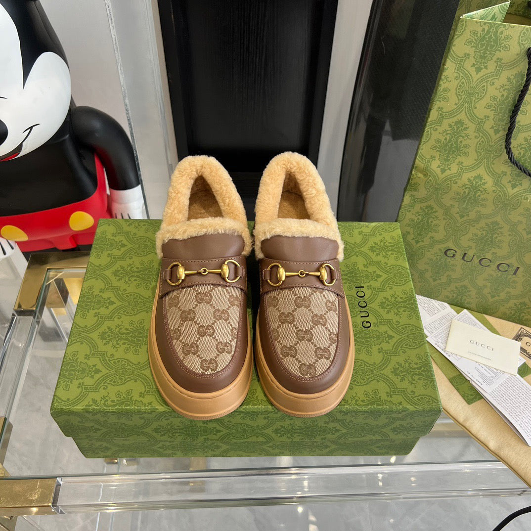 Mocasini din piele Gucci