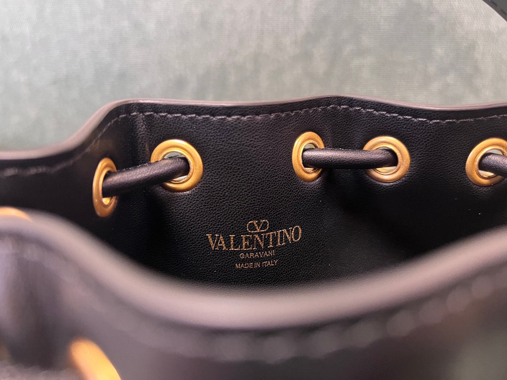 Valentino Garavani logo signature balck bag