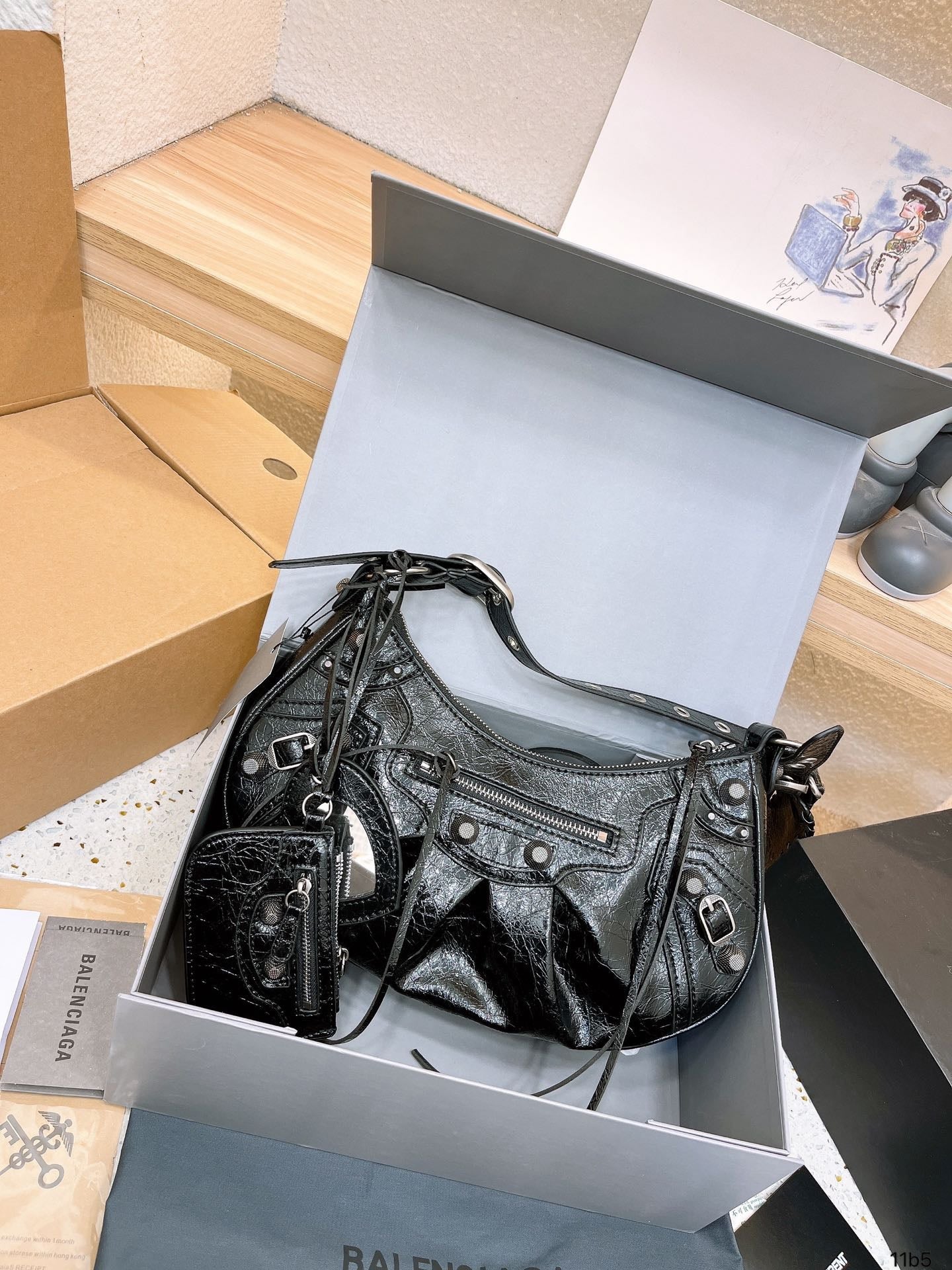 Balenciaga Le Cagole Shoulder Bag