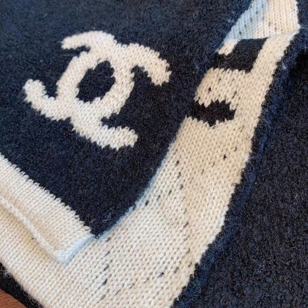 Chanel scarf wool