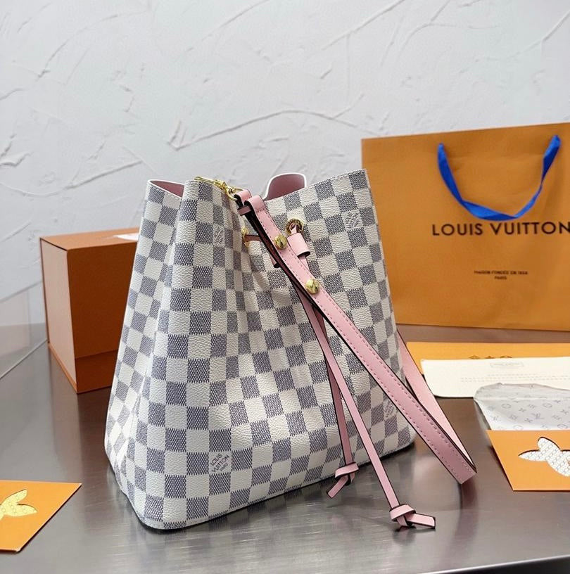 Geantă Louis Vuitton Neo