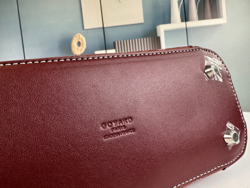 Goyard Vendome Handbag In Burgundy