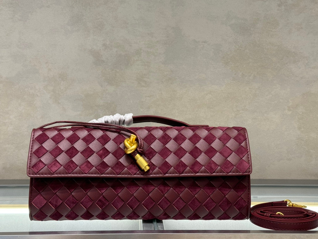 Bottega Veneta clutch burgundy