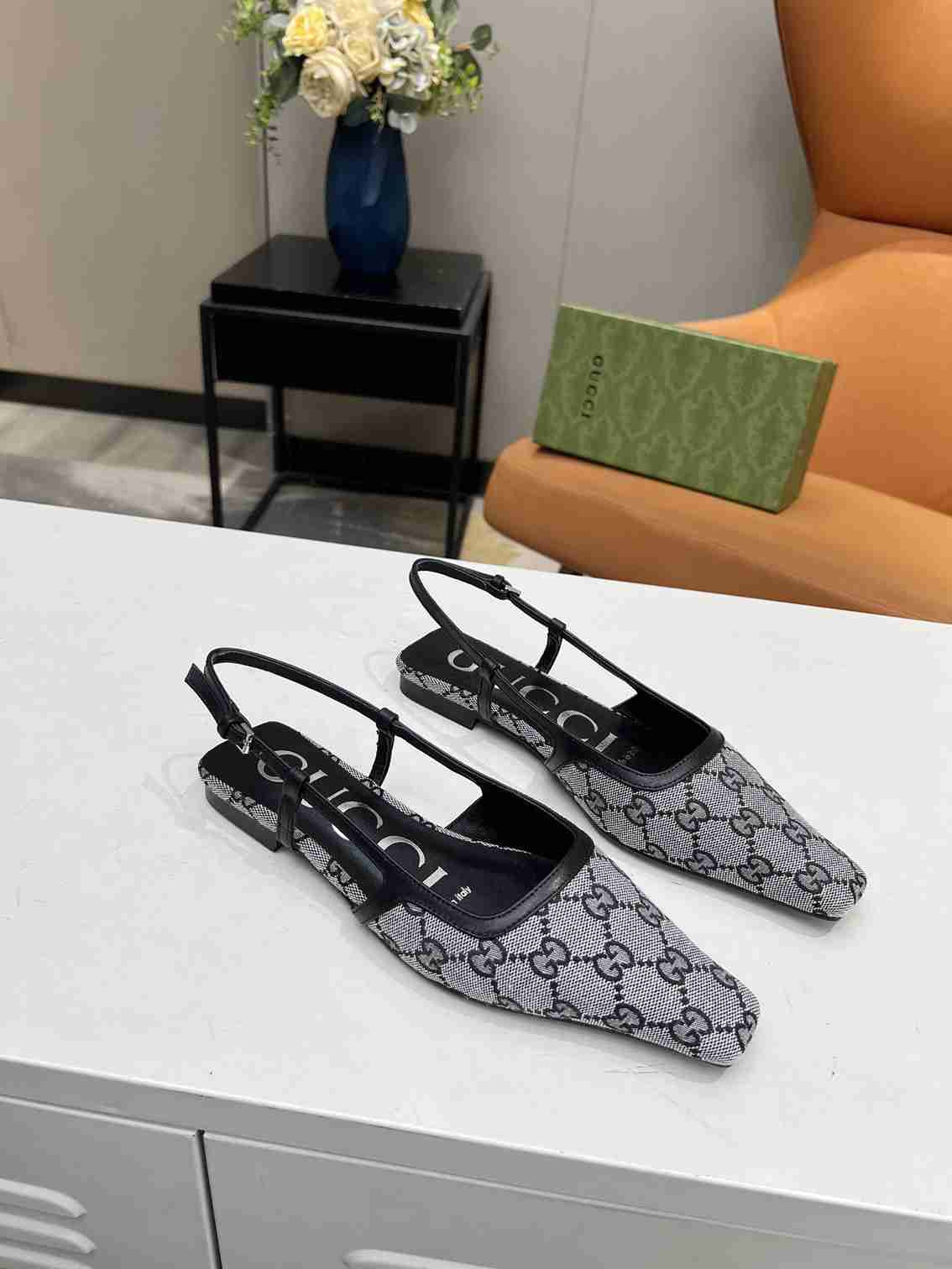 Pantofi Gucci