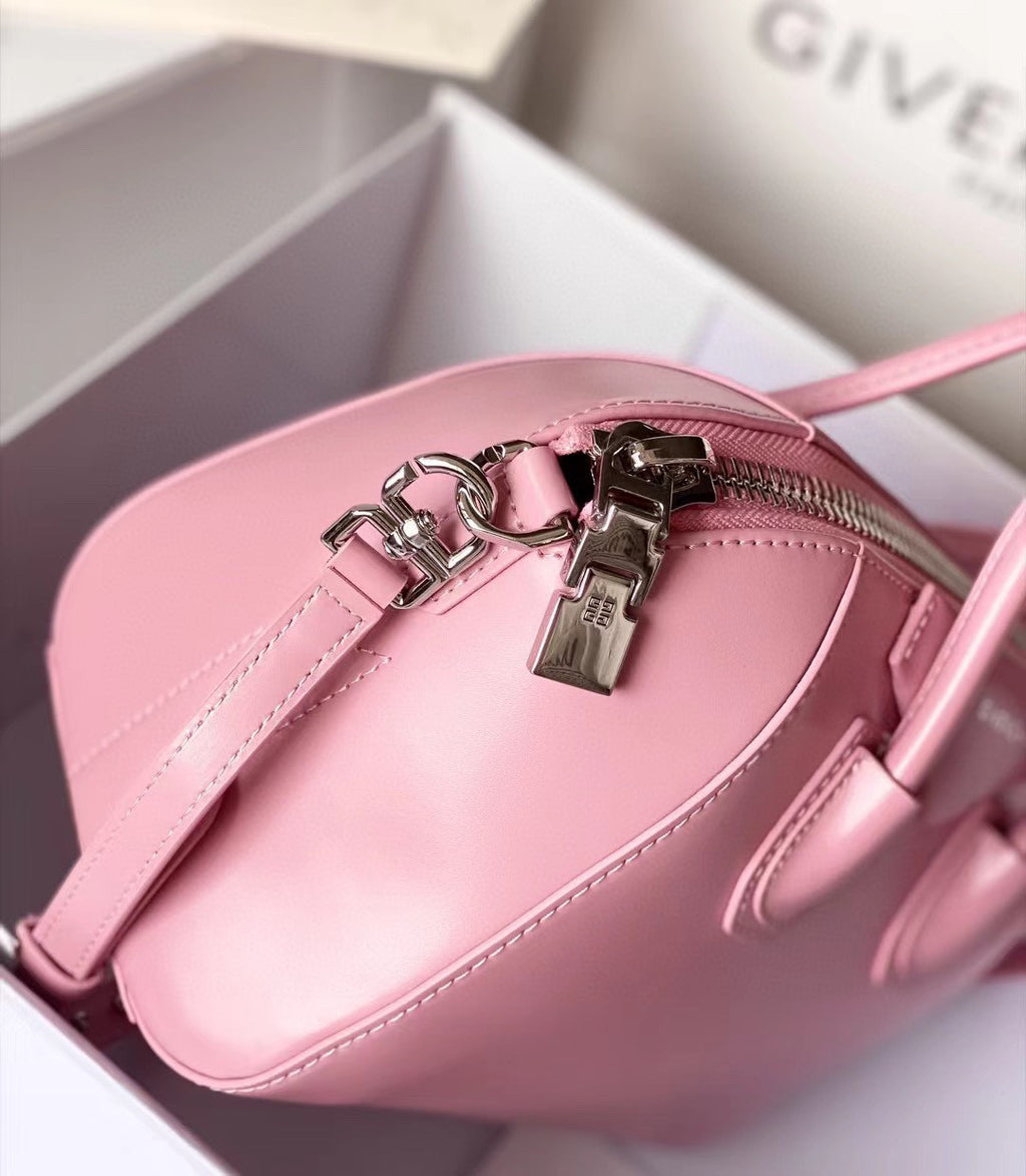 Givenchy Antigone bag pink