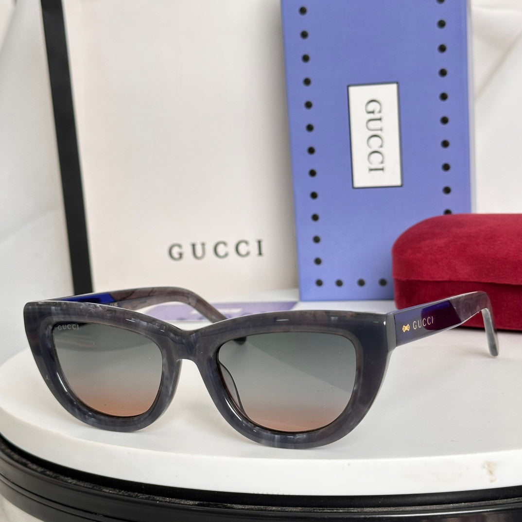 Sunglasses Gucci