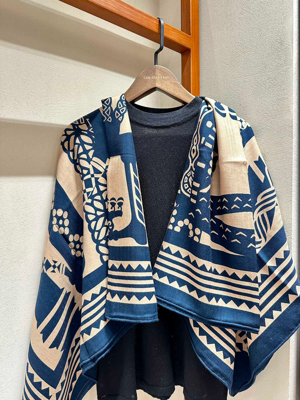 Shawl Hermes Emele 140