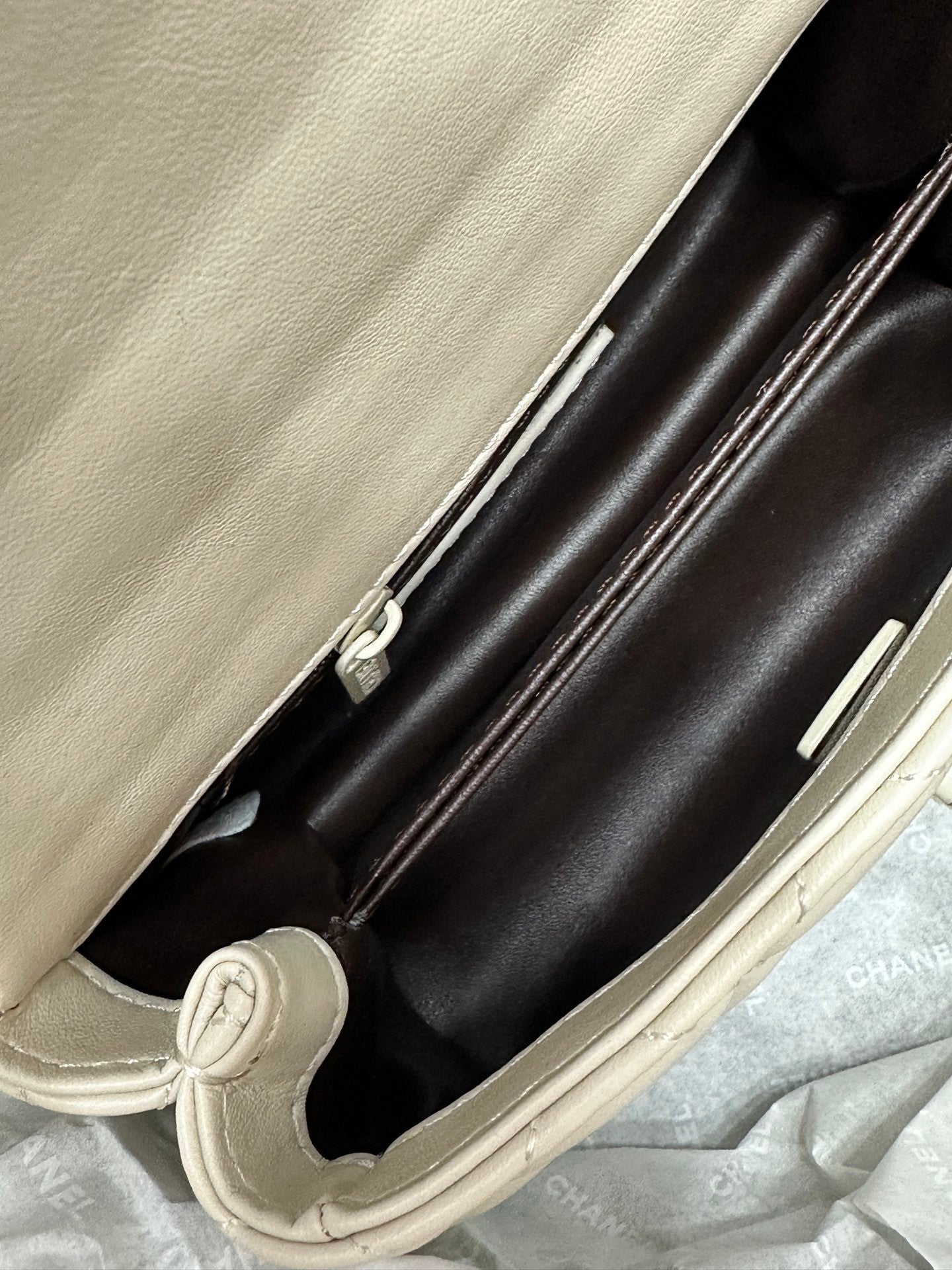 Chanel cocohandle white bag