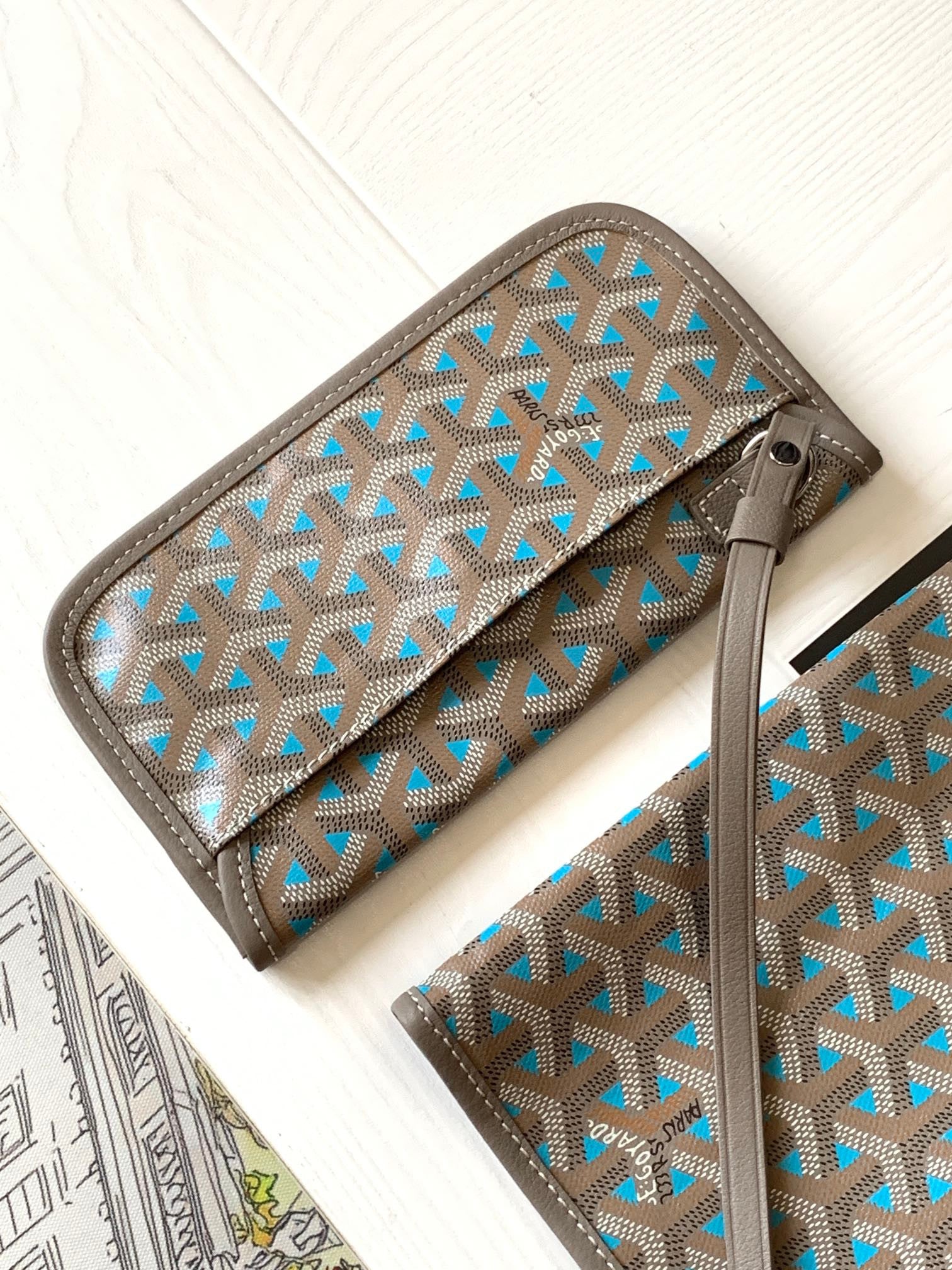 Goyard bag tote