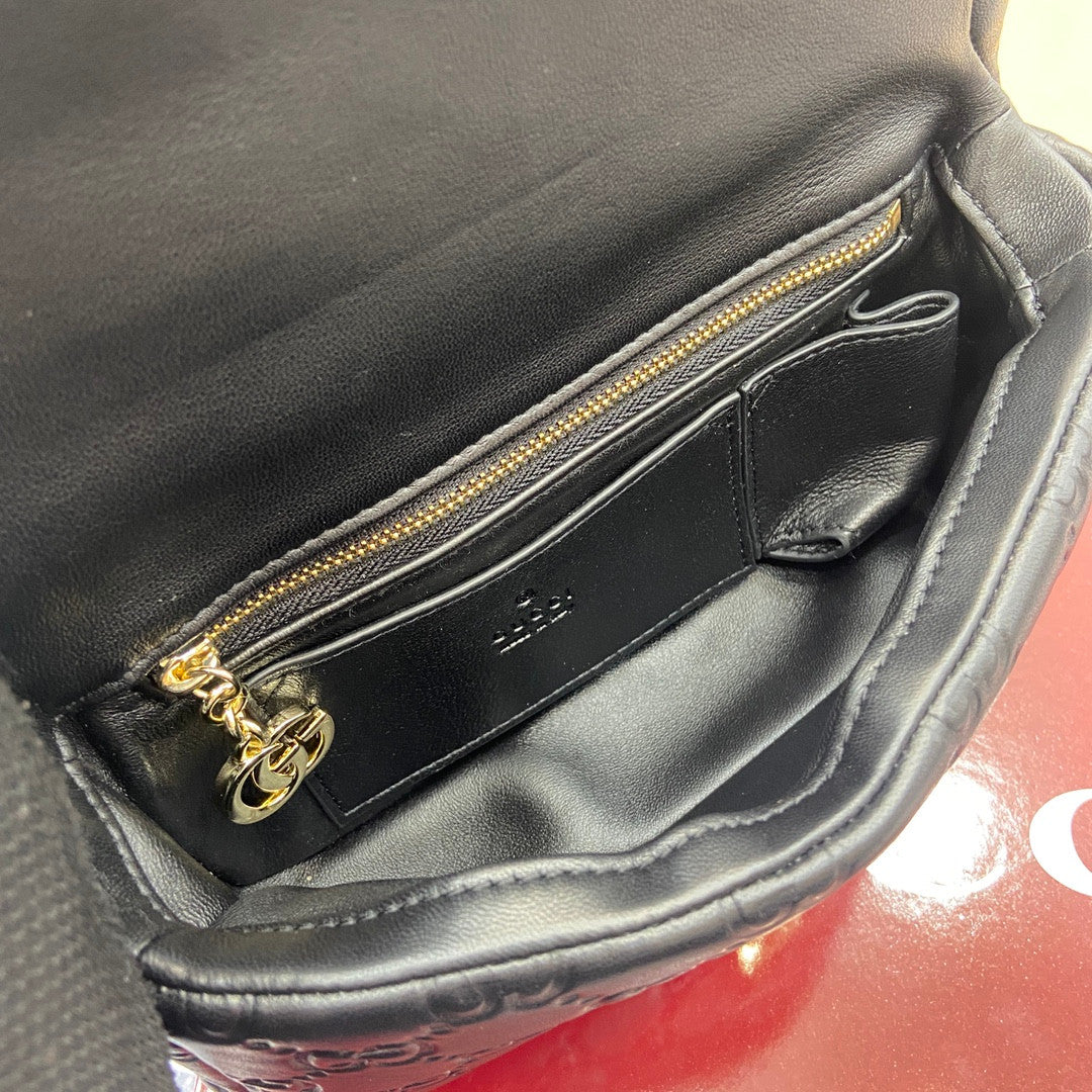 Gucci clutch