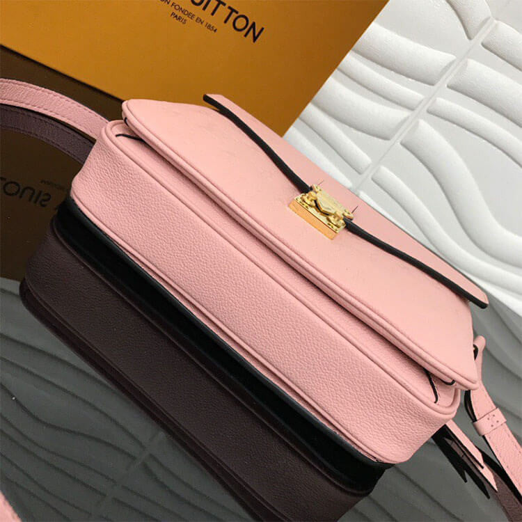Geantă Louis Vuitton Metis Nouă
