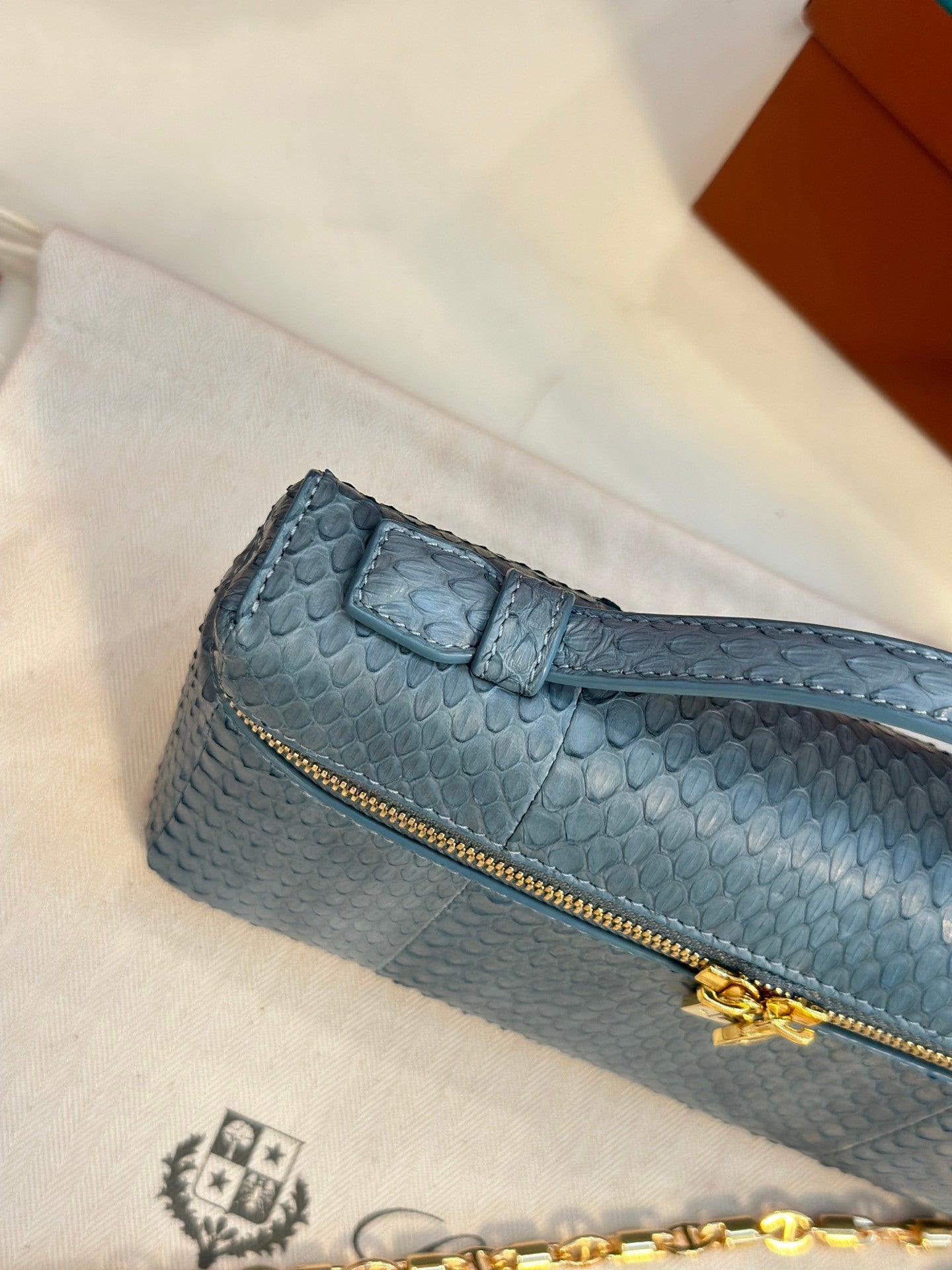 Loro Piana wallet