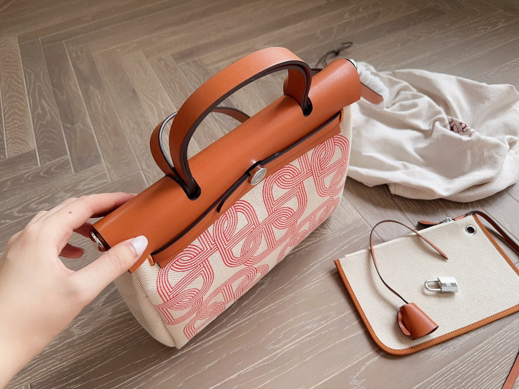 Ediție specială Hermes Herbag
