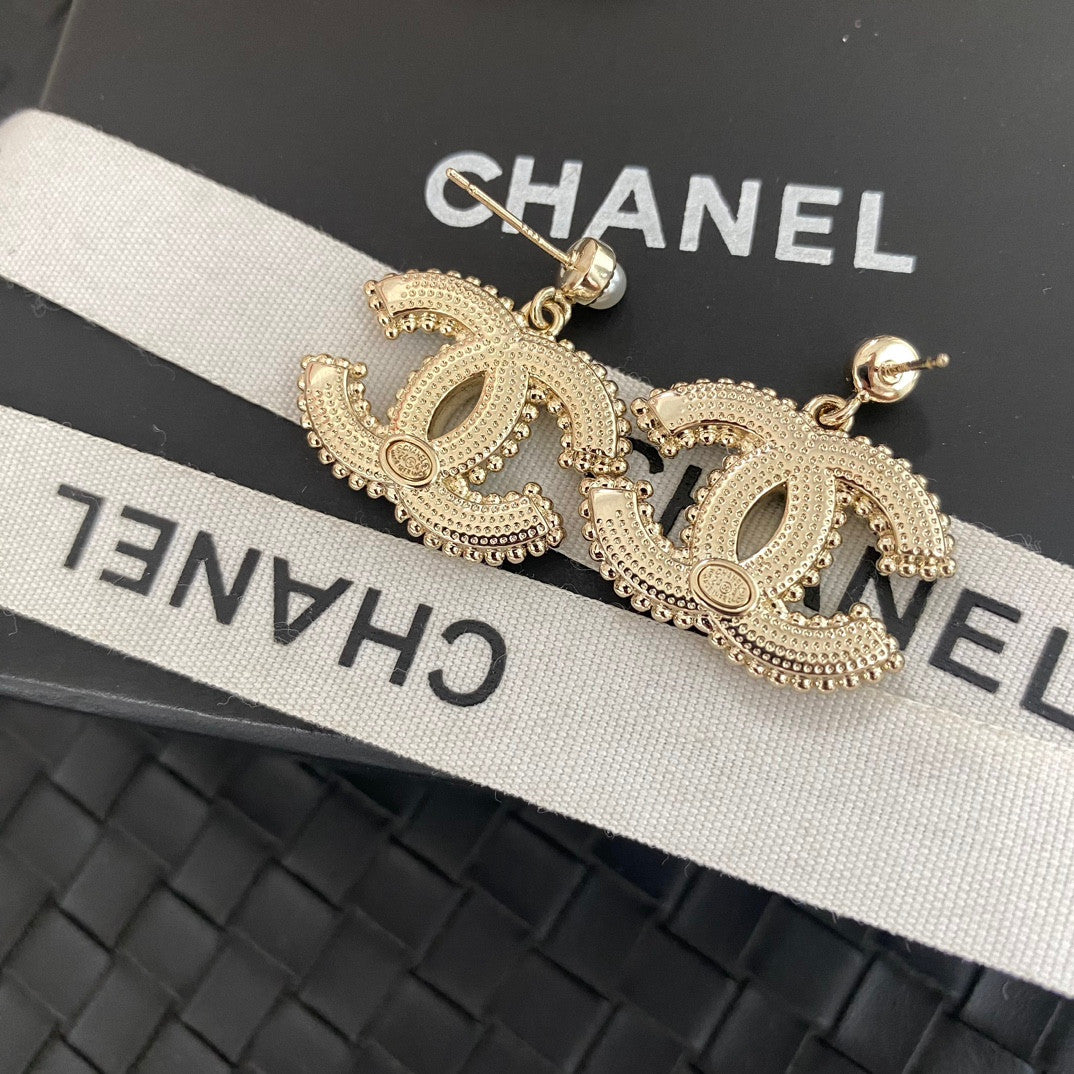 Earrings Chanel