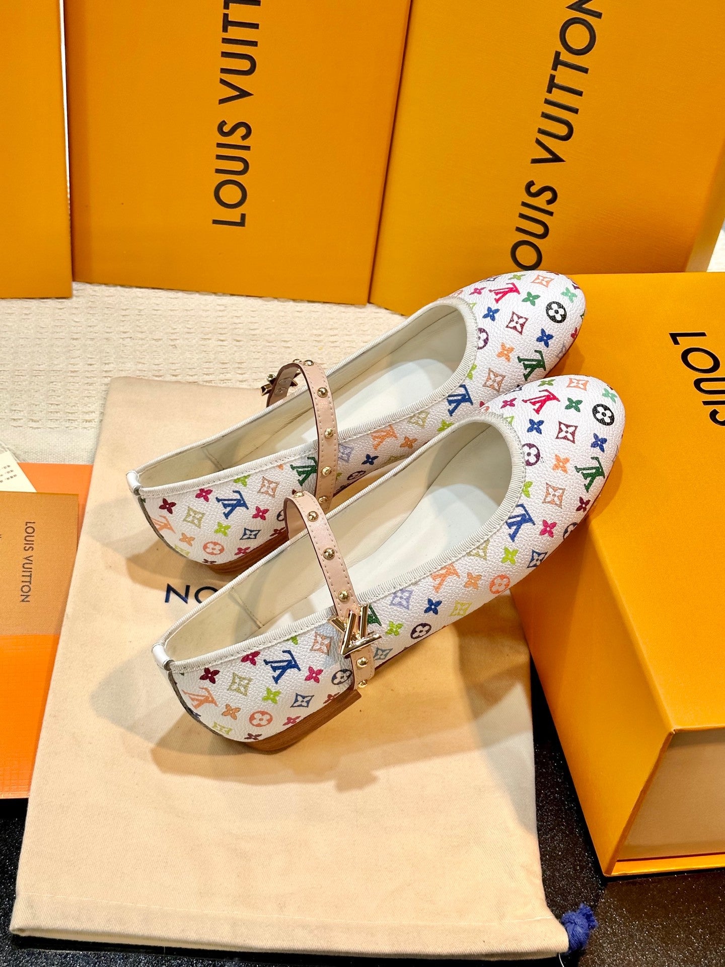LV flat ballerina