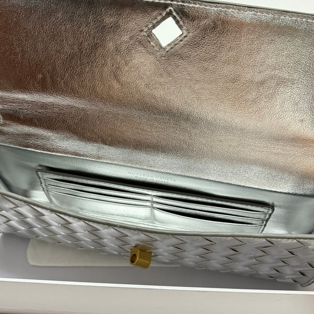 Bottega Veneta clutch silver