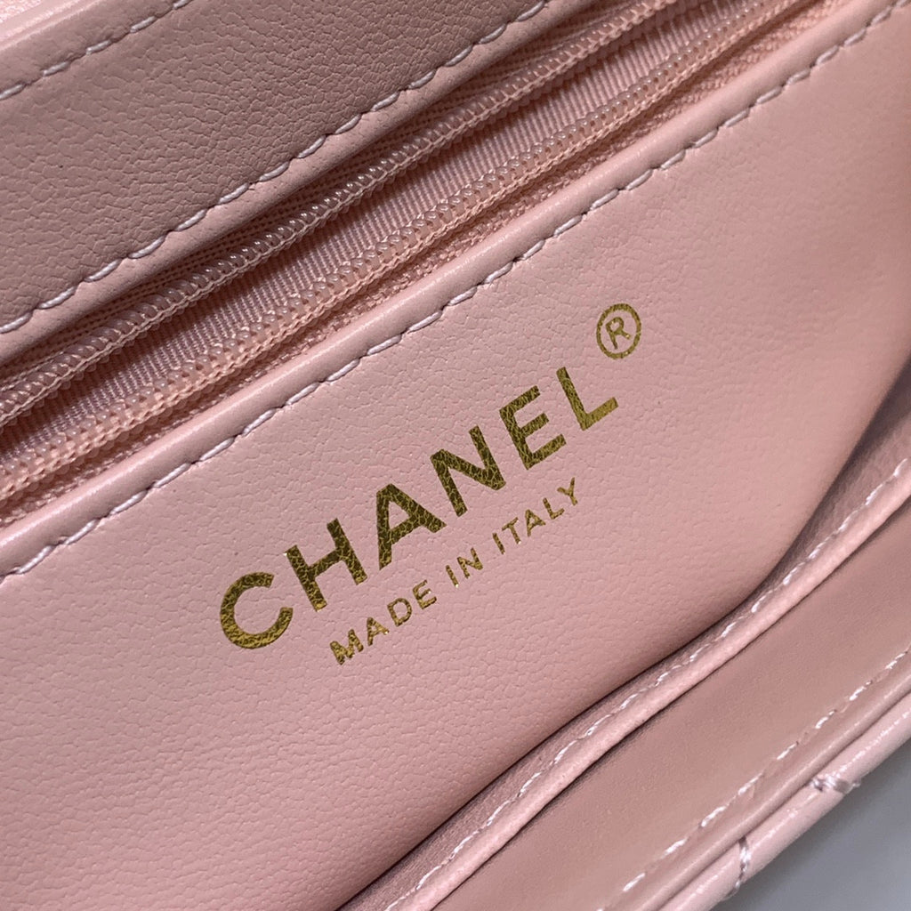 Kelly bag in powder pink