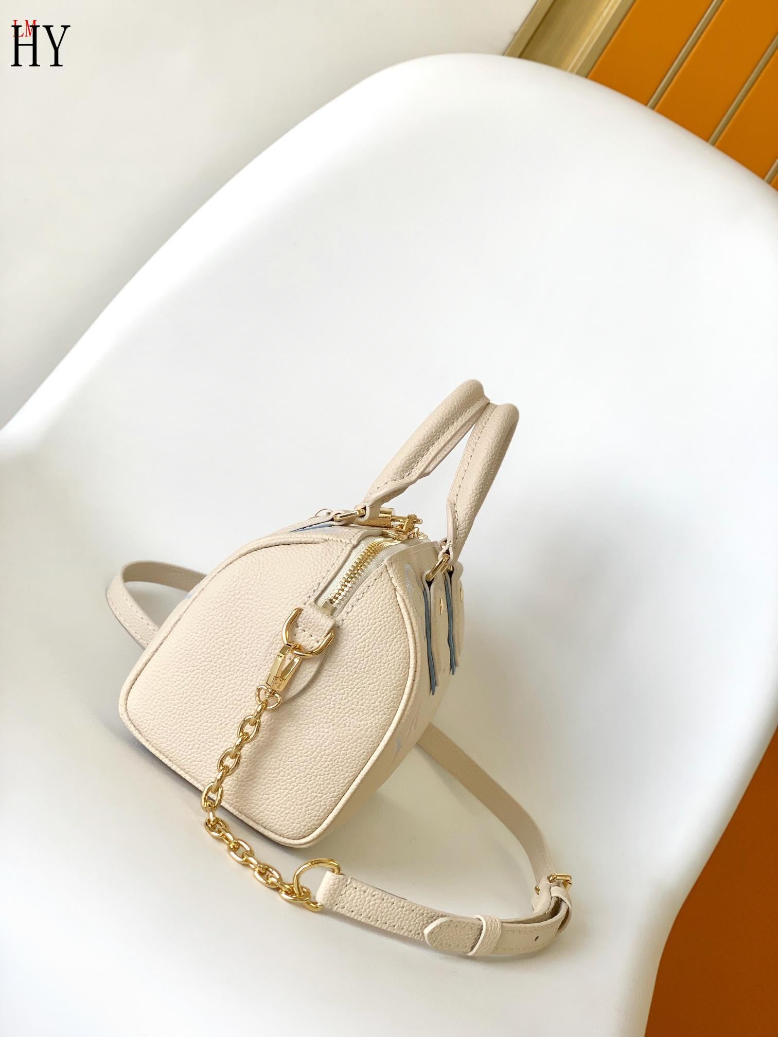 Louis Vuitton Leather Crossbody Bag Women's