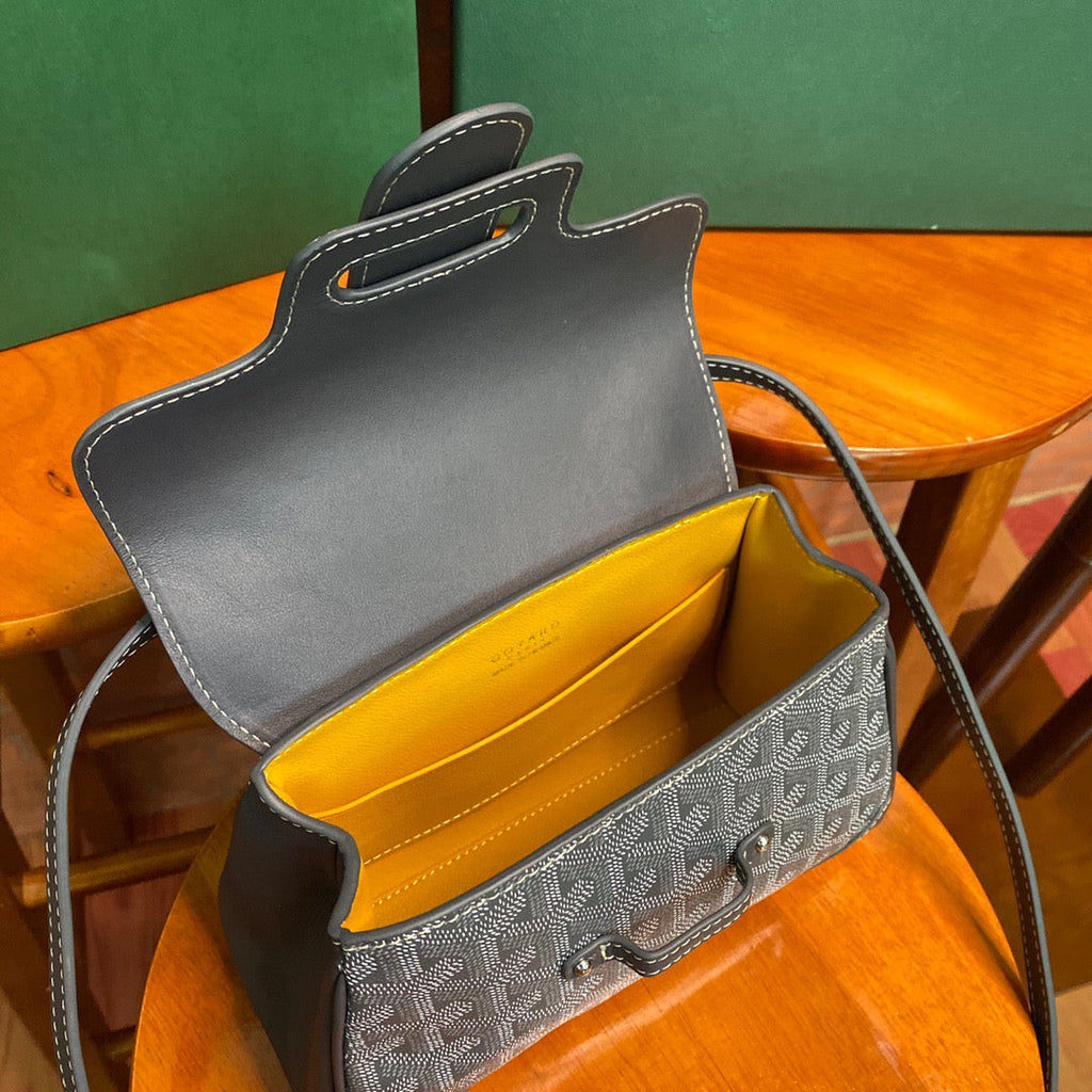 Goyard Saigon Bag In Grey