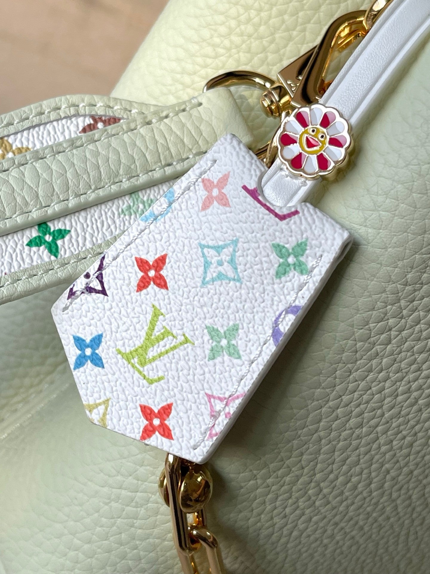 Capucines bag light green