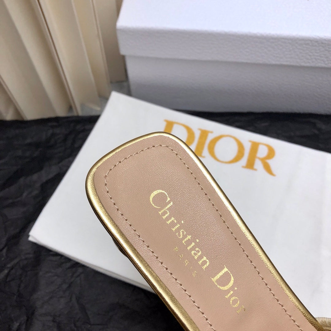Sandale Dior aurii